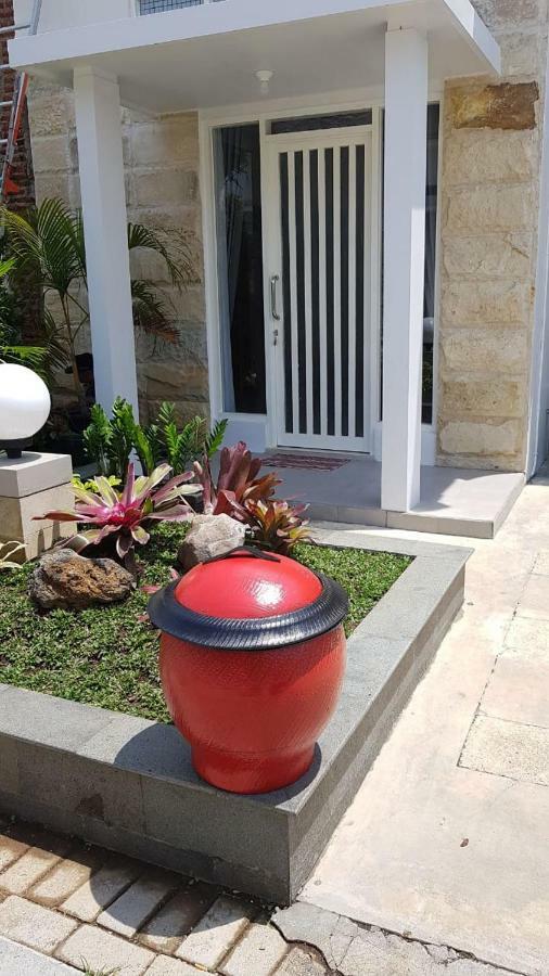 Rz Villa 1 Karangploso ภายนอก รูปภาพ